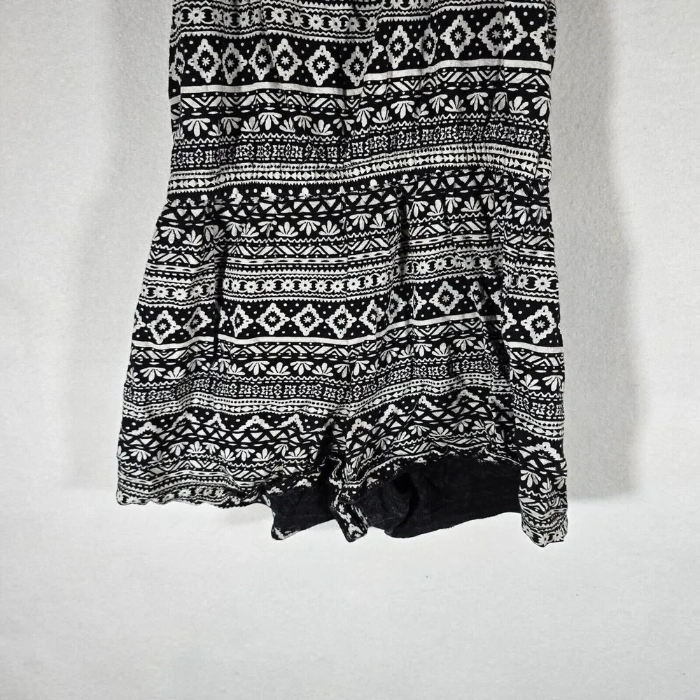 Old Navy Girls Kids Dress with shorts Black White Cotton Size L (10-12)